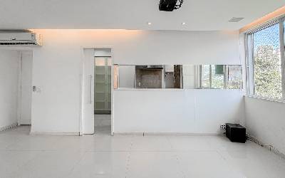 VIAP390895
