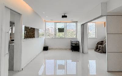 VIAP390895